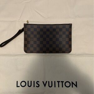 Authentic Louis Vuitton Clutch in damier ebene canvas